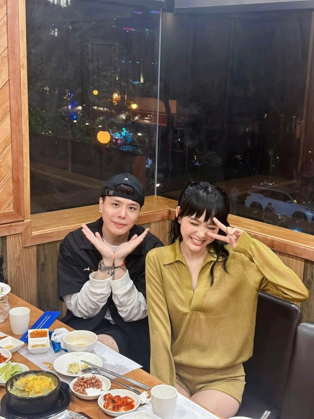 Trịnh Thăng Bình và Hiền Hồ từng dính tin đồn hẹn hò cách đây không lâu. Trịnh Thăng Bình và Hiền Hồ từng dính tin đồn hẹn hò cách đây không lâu.