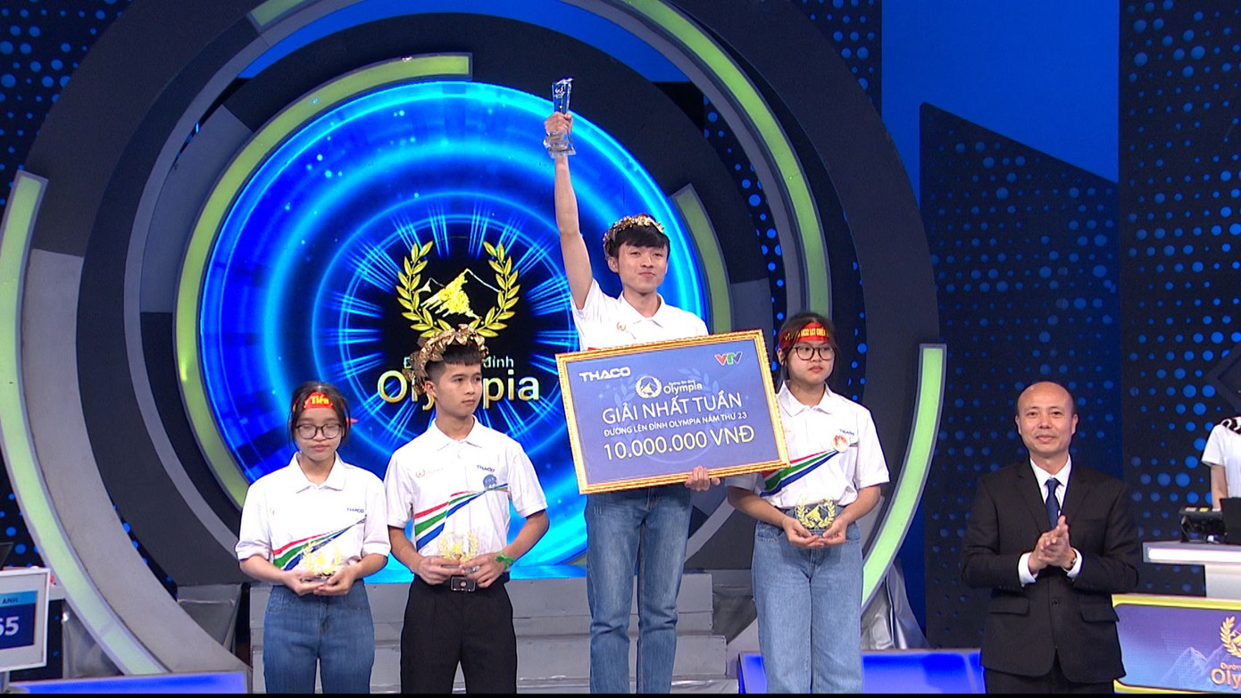 Chủ nhân vòng nguyệt quế tuần gọi tên Đỗ Tuấn Anh. Nguồn: Đường Lên Đỉnh Olympia Chủ nhân vòng nguyệt quế tuần gọi tên Đỗ Tuấn Anh. Nguồn: Đường Lên Đỉnh Olympia