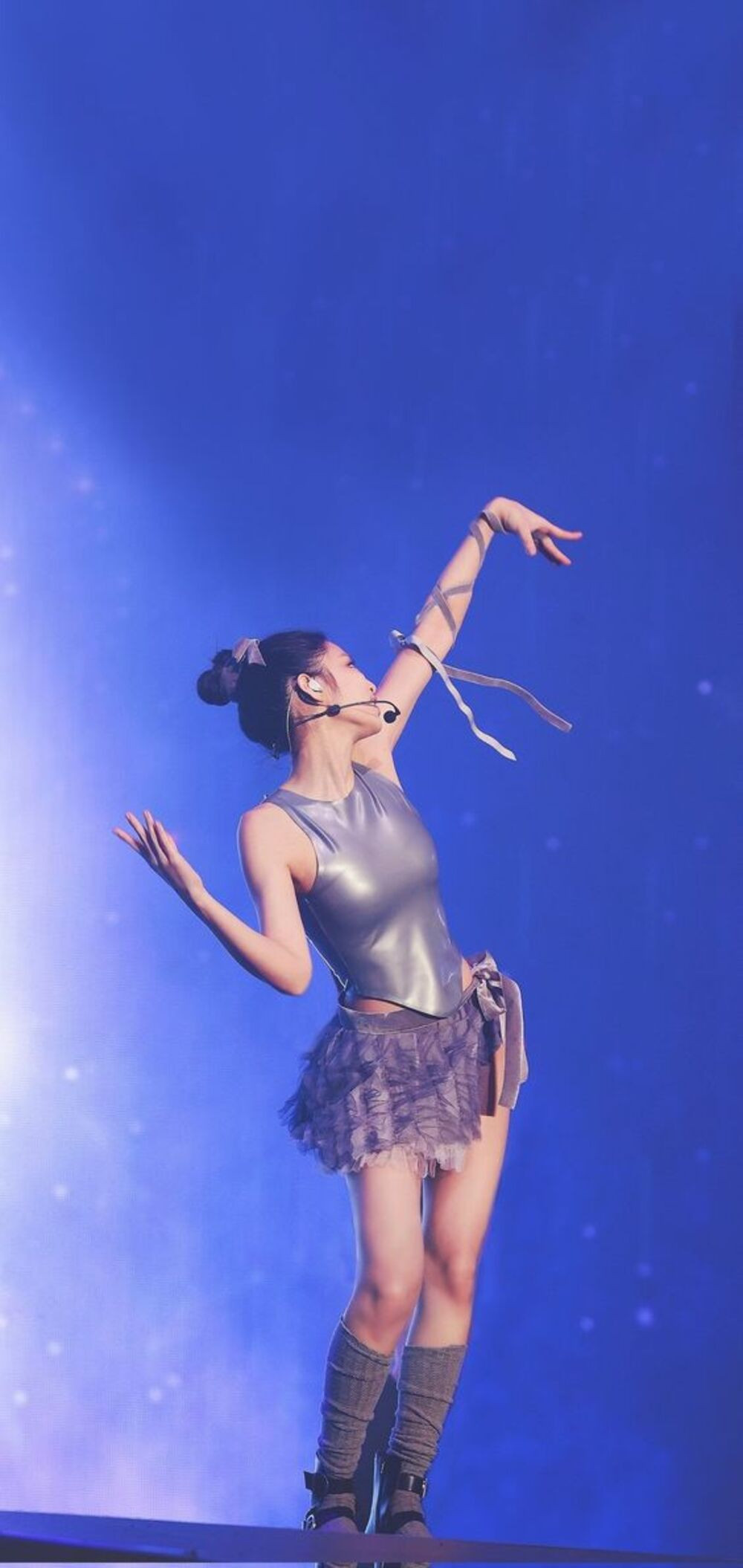 Trang phục "chuẩn chỉnh" Balletcore của Jennie trong màn biểu diễn solo You & Me. Trang phục "chuẩn chỉnh" Balletcore của Jennie trong màn biểu diễn solo You & Me.