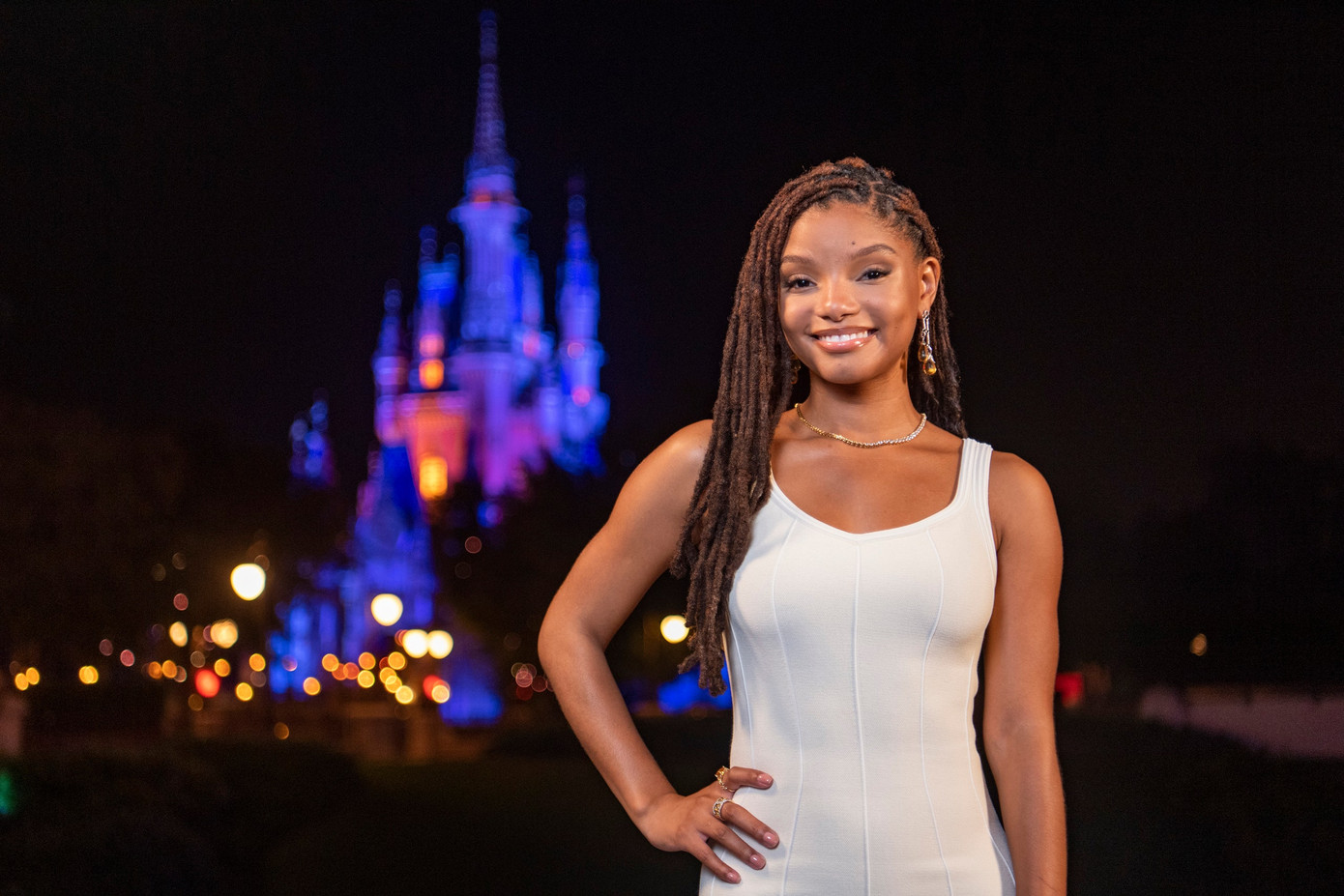 Halle Bailey dù vẫn gây tranh cãi về ngoại hình nhưng không thể phủ nhận cô sở hữu giọng hát chuẩn "công chúa Disney". Halle Bailey dù vẫn gây tranh cãi về ngoại hình nhưng không thể phủ nhận cô sở hữu giọng hát chuẩn "công chúa Disney".