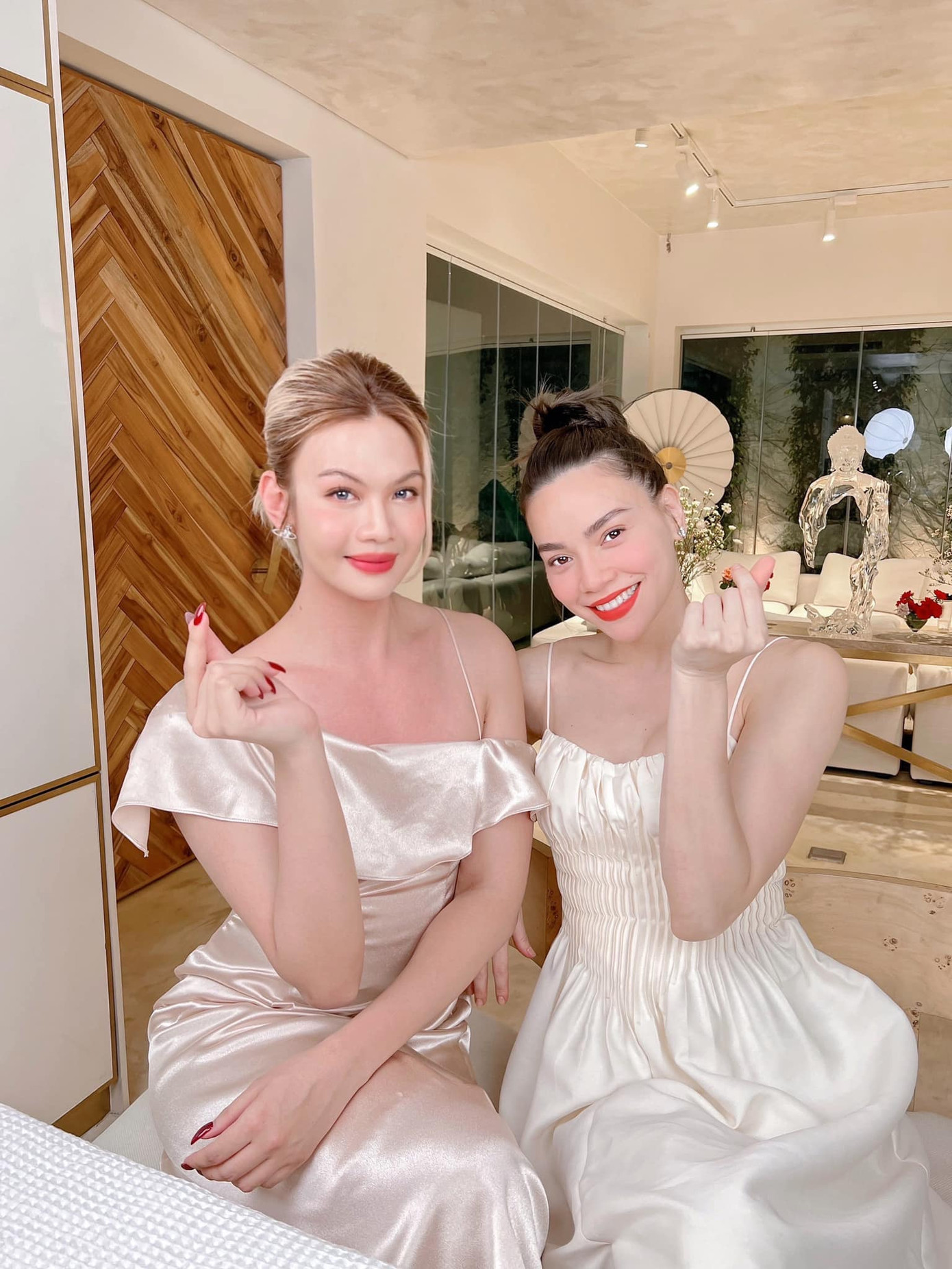 Ở độ tuổi U40, Hồ Ngọc Hà ngày càng thăng hạng nhan sắc.