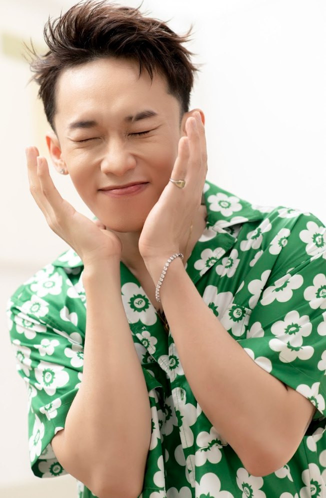 Kay Trần tái xuất với tạo hình nhí nhảnh, dễ thương từng hút fan một thời.