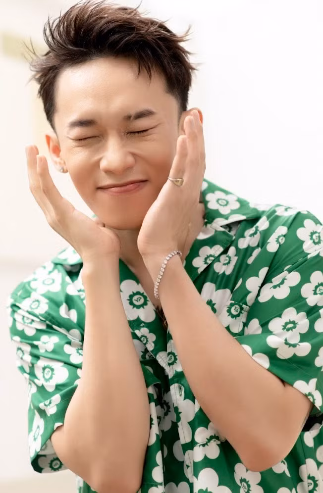Kay Trần tái xuất với tạo hình nhí nhảnh, dễ thương từng hút fan một thời.