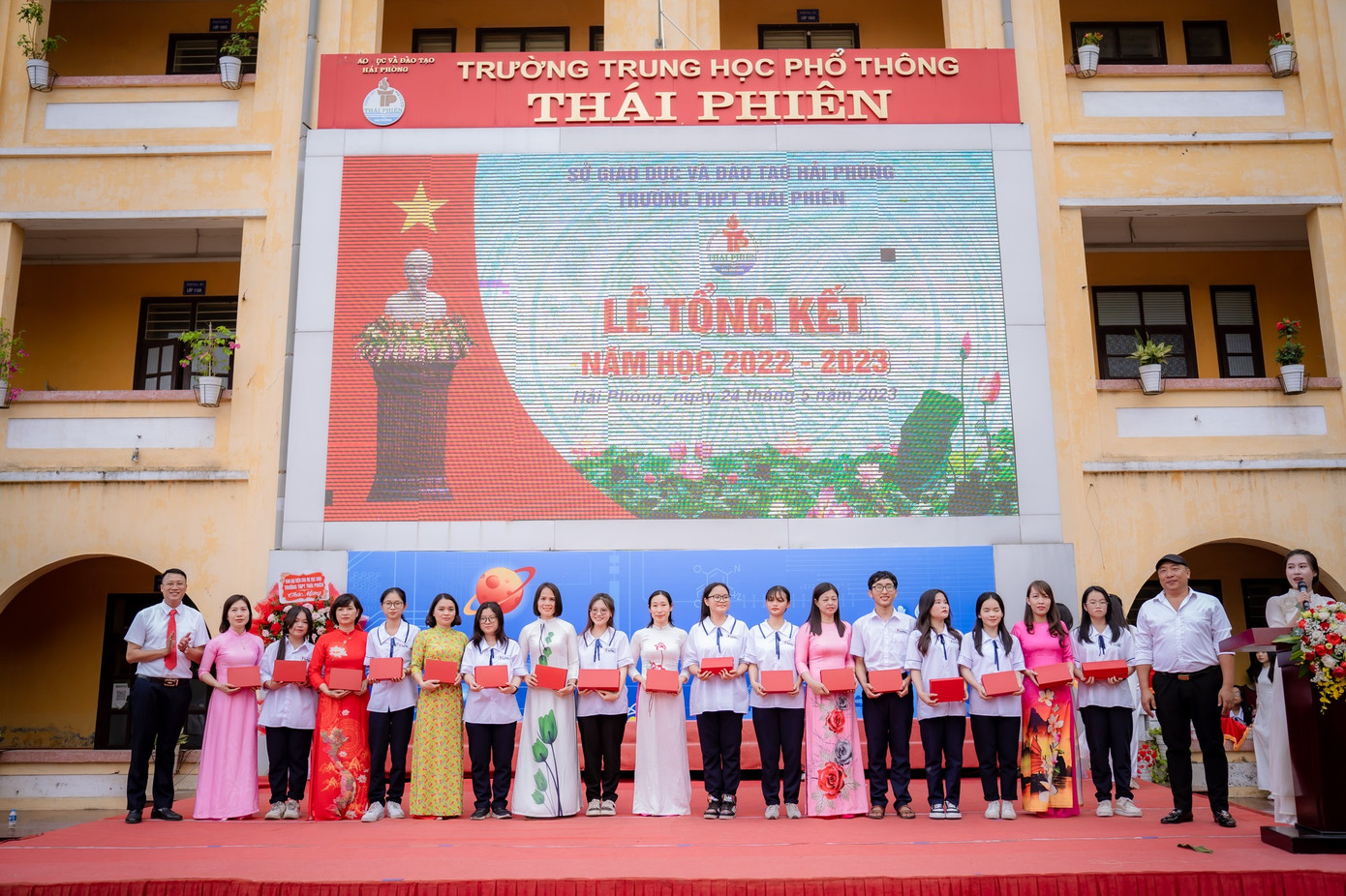 Nguồn: Đoàn trường THPT Thái Phiên Hải Phòng Nguồn: Đoàn trường THPT Thái Phiên Hải Phòng