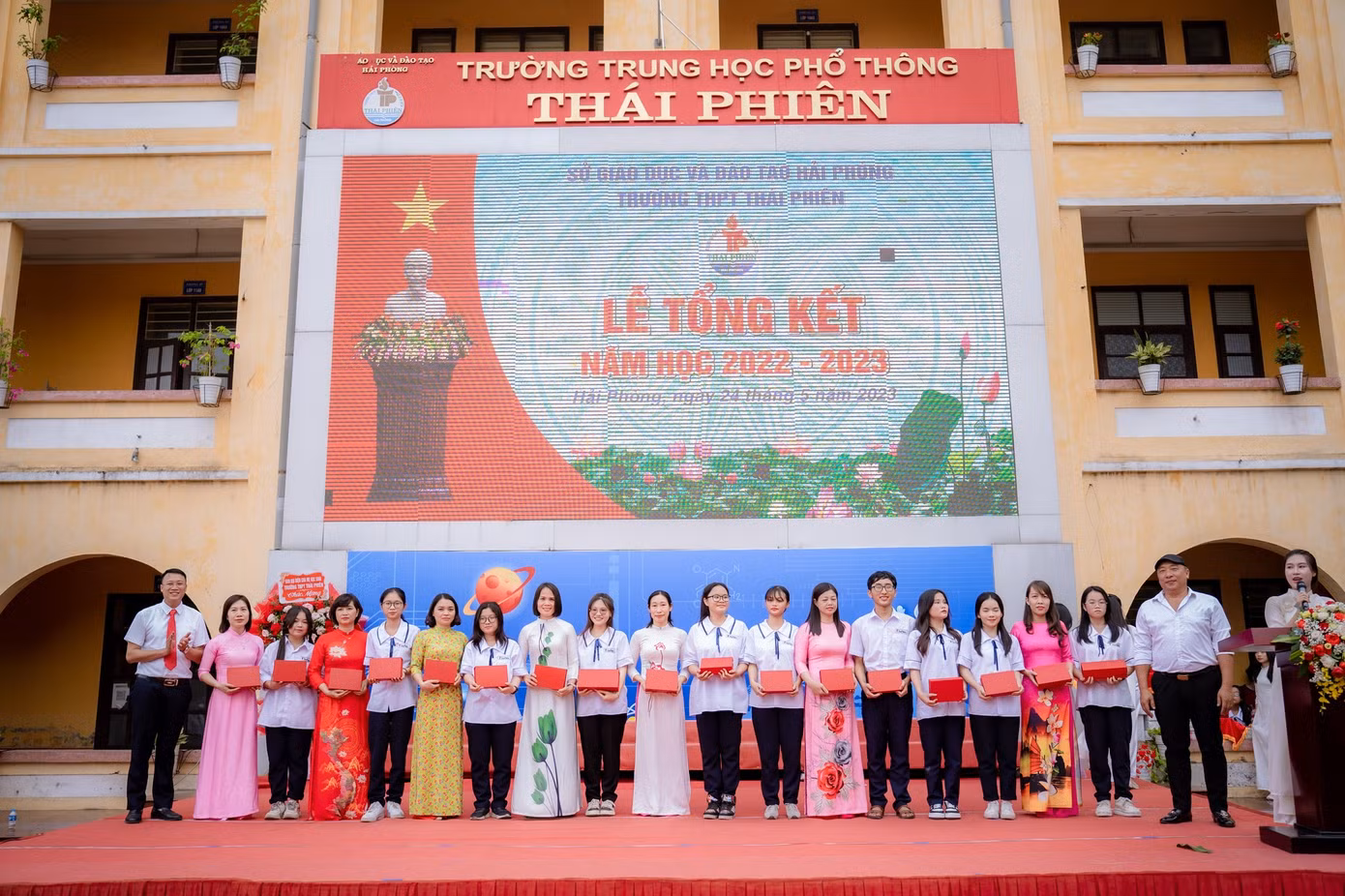 Nguồn: Đoàn trường THPT Thái Phiên Hải Phòng