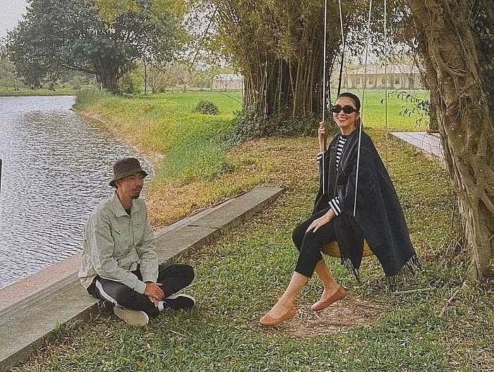 Khoảnh khắc Đen Vâu và Tăng Thanh Hà chung khung hình khiến nhiều người tò mò.