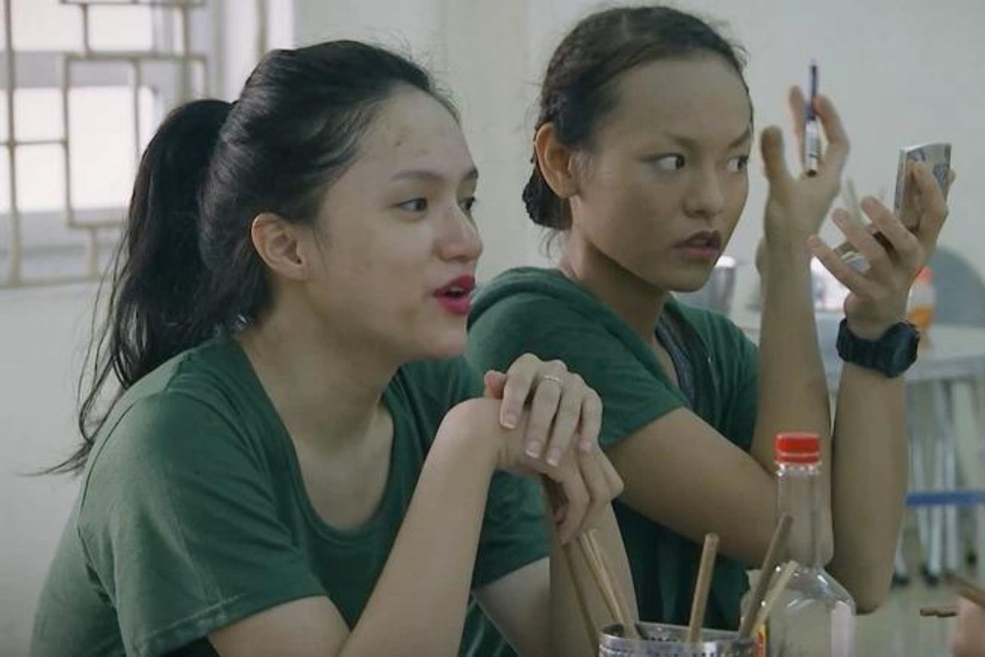 Mai Ngô - Hương Giang trở thành cặp đôi "gây bão" bởi loạt khoảnh khắc đầy hài hước. Mai Ngô - Hương Giang trở thành cặp đôi "gây bão" bởi loạt khoảnh khắc đầy hài hước.