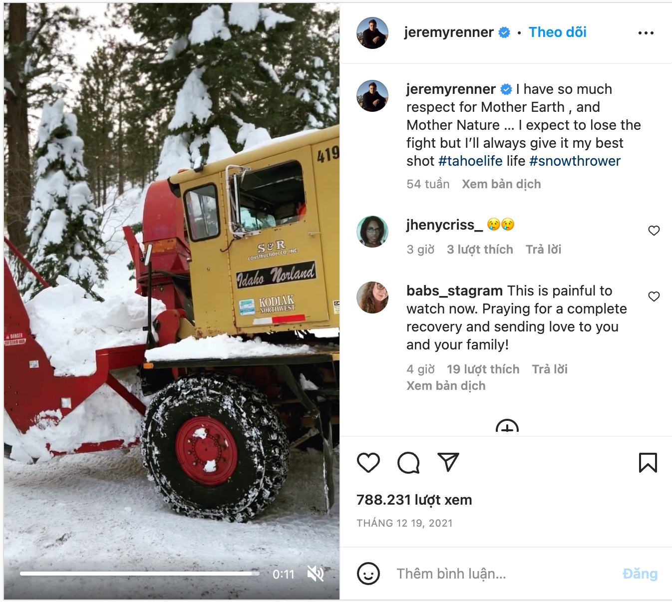 "Hawkeye" sở hữu nhiều thiết bị dọn tuyết hay các xe trượt tuyết có phân khối lớn. "Hawkeye" sở hữu nhiều thiết bị dọn tuyết hay các xe trượt tuyết có phân khối lớn.