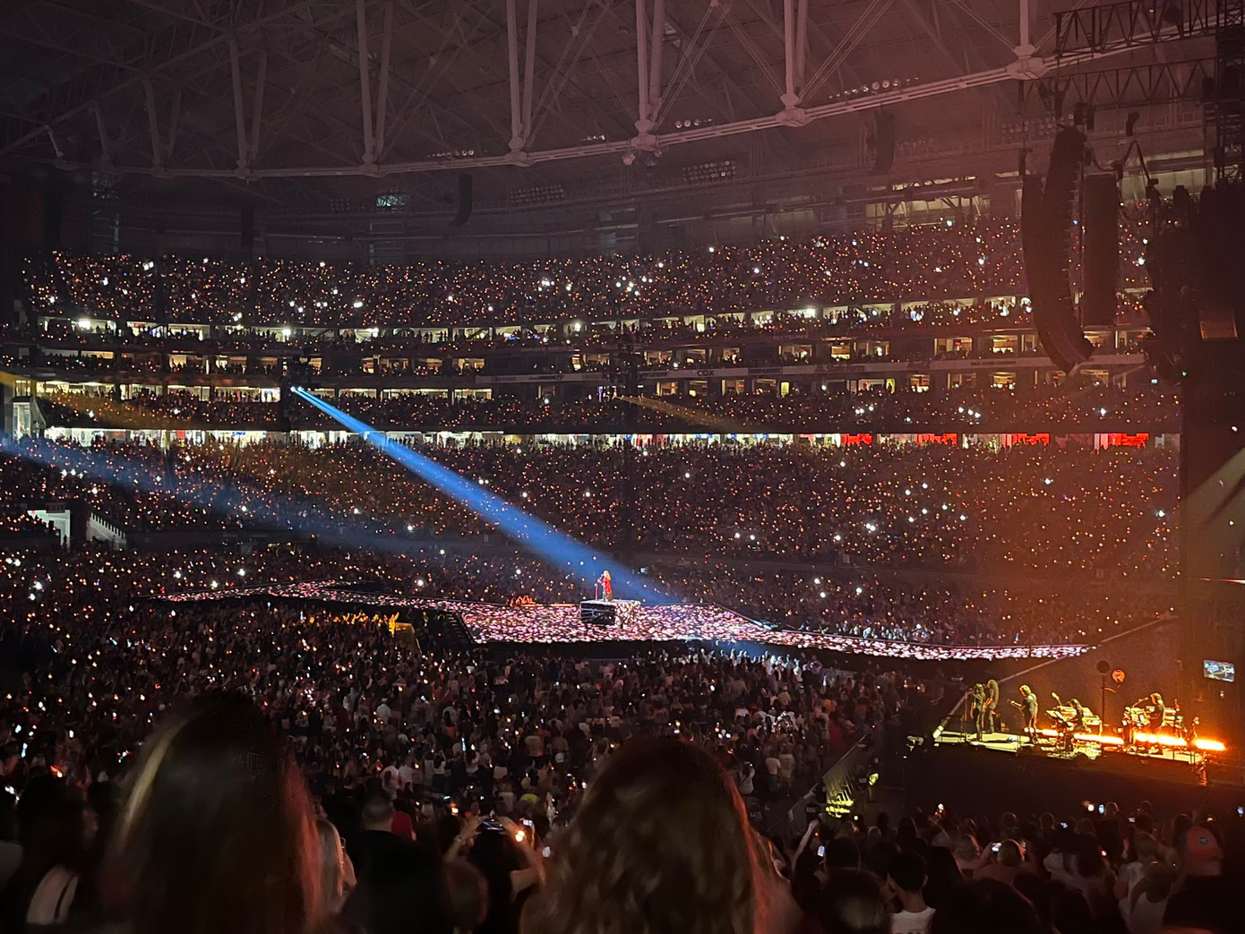 Các buổi trình diễn của Taylor Swift tại sân vận động luôn "cháy vé" trong một nốt nhạc.