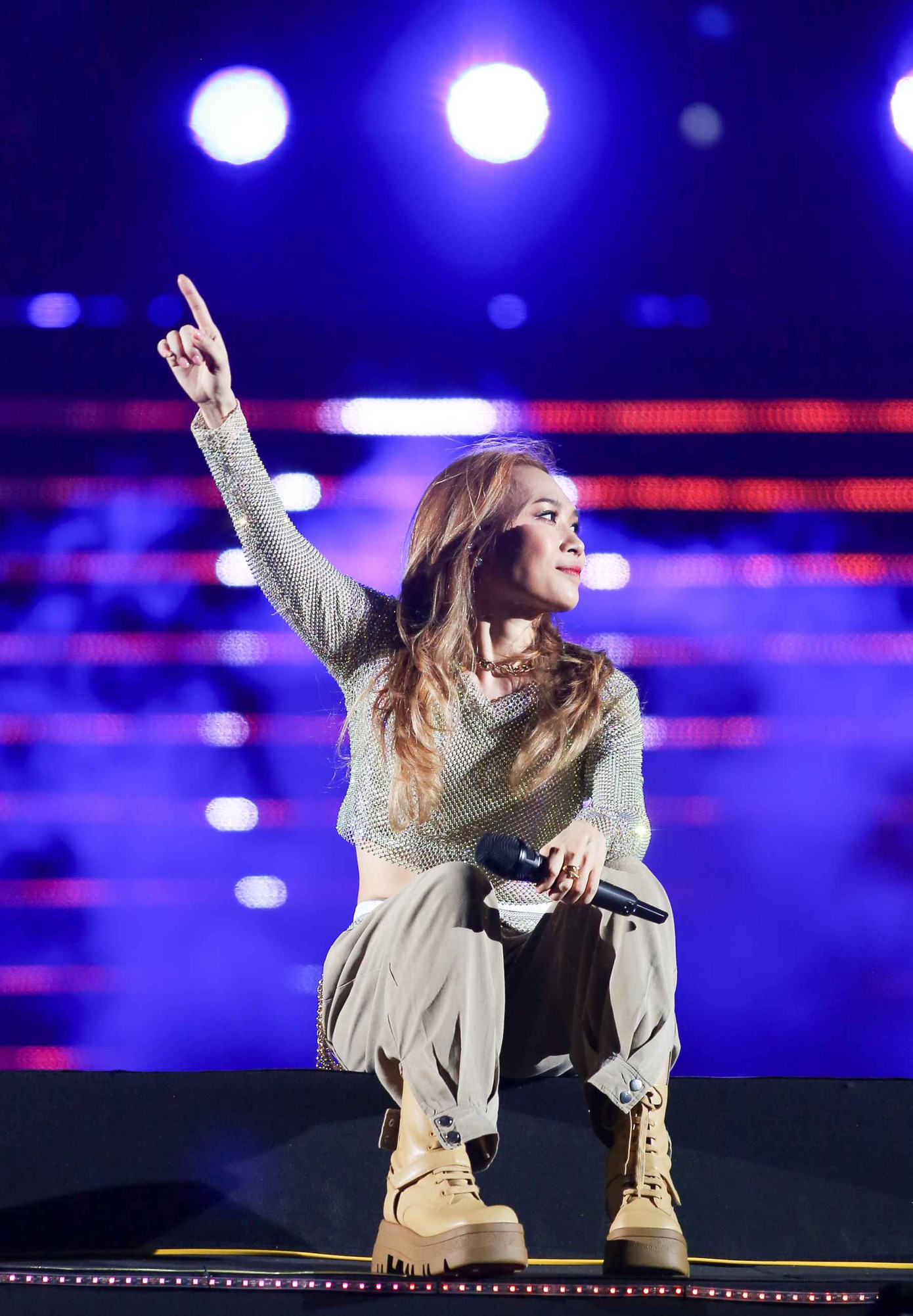 Người hâm mộ của nữ ca sĩ sẽ có cơ hội đồng hành cùng thần tượng của mình trong hành trình tạo nên liveshow Tri Âm khi theo dõi Người Giữ Thời Gian.