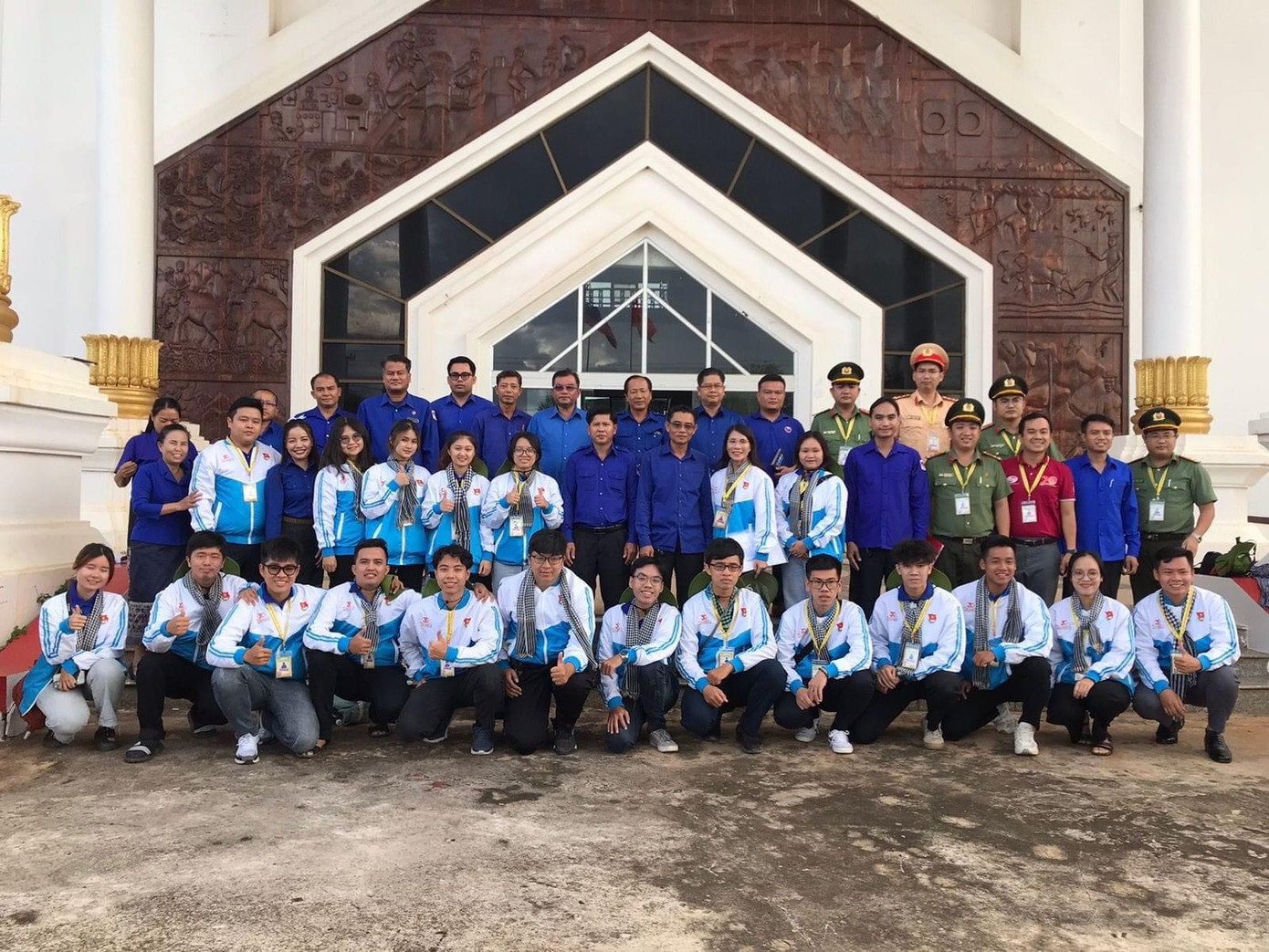 Buổi làm việc với Ban Chấp hành Đoàn Thanh niên tỉnh Champasak. Buổi làm việc với Ban Chấp hành Đoàn Thanh niên tỉnh Champasak.