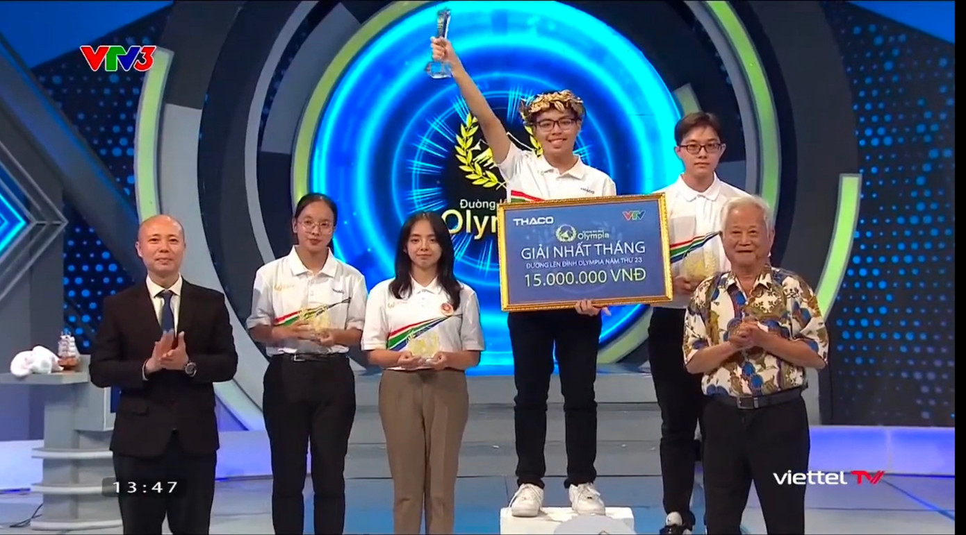 Nam sinh Đà Nẵng giành chiến thắng với 160 điểm. Nam sinh Đà Nẵng giành chiến thắng với 160 điểm.