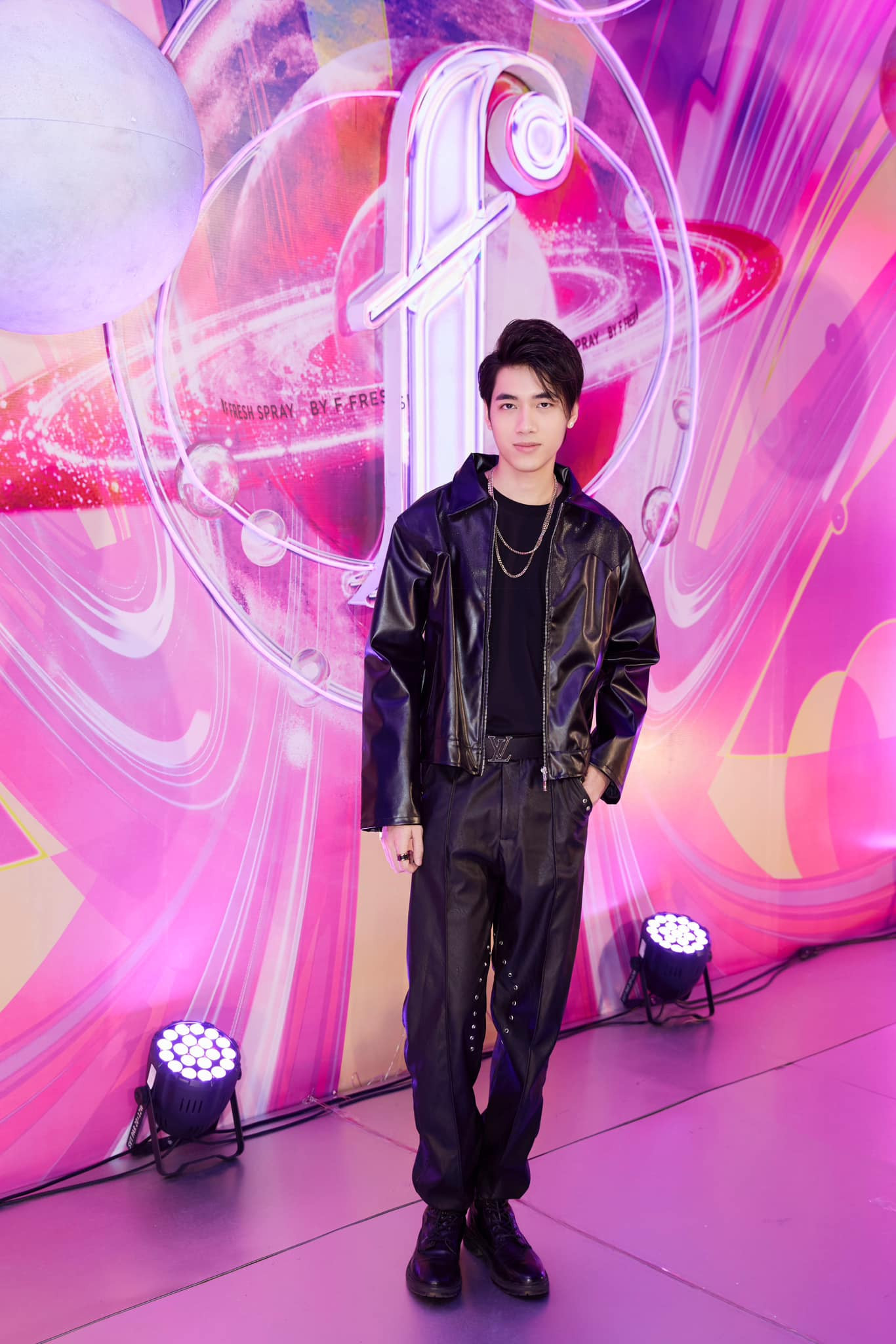 K-ICM cho biết bạn gái là người đồng hành với anh trong khoảng thời gian khó khăn.