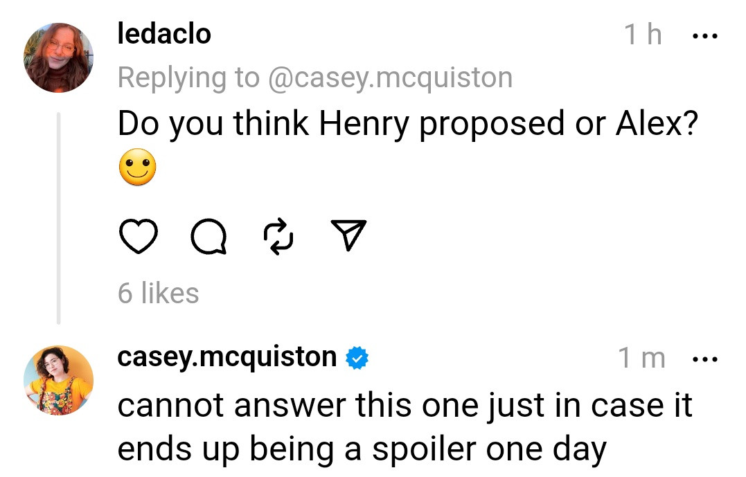 Tác giả tránh trả lời câu hỏi của người hâm mộ để không tiết lộ tình tiết phim. Tác giả tránh trả lời câu hỏi của người hâm mộ để không tiết lộ tình tiết phim.