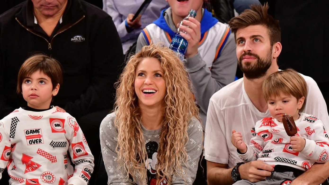 Gia đình Gerard Piqué - Shakira khi còn hạnh phúc. Gia đình Gerard Piqué - Shakira khi còn hạnh phúc.