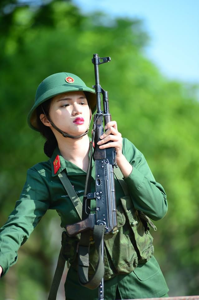 Tham gia Sao Nhập Ngũ, Hương Giang nhận được sự quan tâm lớn từ người hâm mộ. Tham gia Sao Nhập Ngũ, Hương Giang nhận được sự quan tâm lớn từ người hâm mộ.