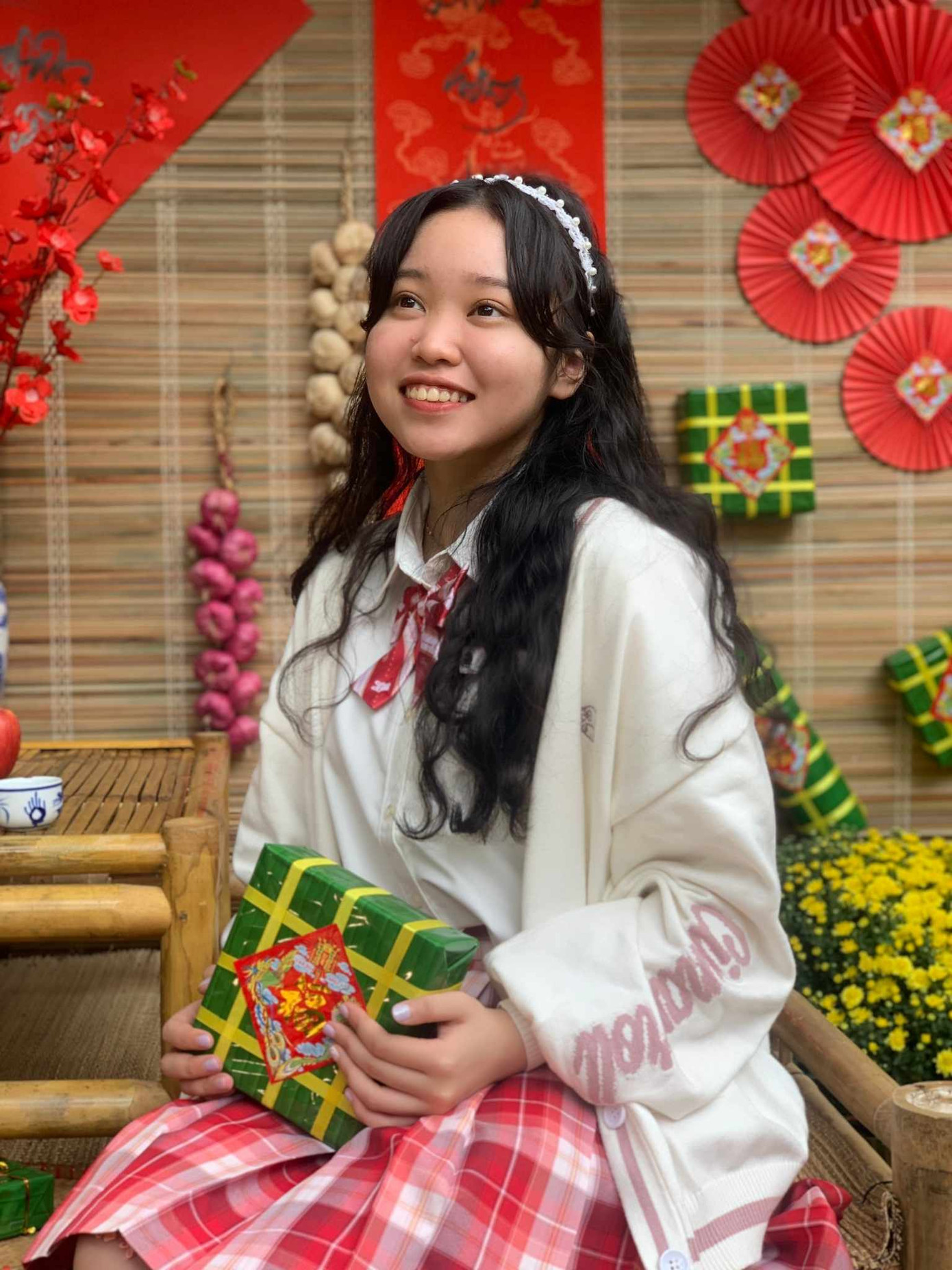 Yến Vi tin rằng với những cố gắng, nỗ lực của các bạn trong thời gian vừa qua thì ai cũng sẽ có một kết quả xứng đáng. Ảnh: NVCC