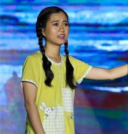 Nhan sắc thuở mới vào nghề của Lâm Vỹ Dạ. Nhan sắc thuở mới vào nghề của Lâm Vỹ Dạ.