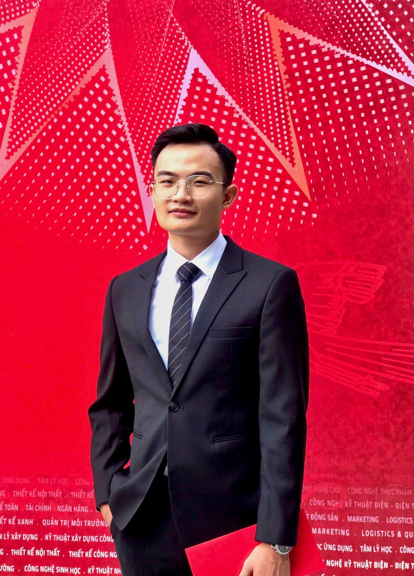 Anh Tuấn Anh nhận định việc cởi mở chào đón xu hướng mới là hoàn toàn phù hợp. Anh Tuấn Anh nhận định việc cởi mở chào đón xu hướng mới là hoàn toàn phù hợp.