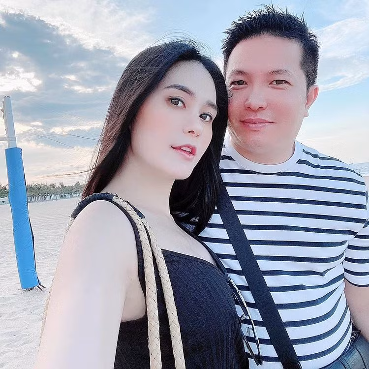 Lý do không mang nhẫn cưới của Đoàn Di Băng đến từ việc cả hai trang trải cuộc sống.
