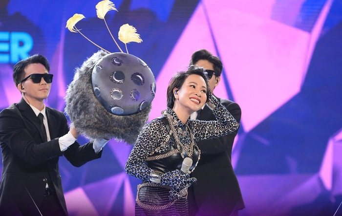 Tên tuổi &quot;Báo Mắt Biếc&quot; Uyên Linh thăng hạng sau The Masked Singer mùa 1.