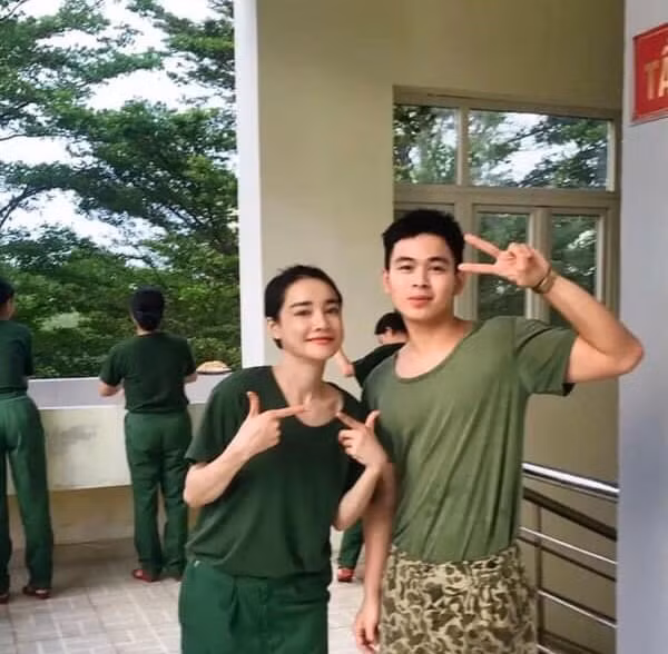 Bà xã Trường Giang gây thương nhớ bởi nhan sắc trẻ trung và rạng ngời.