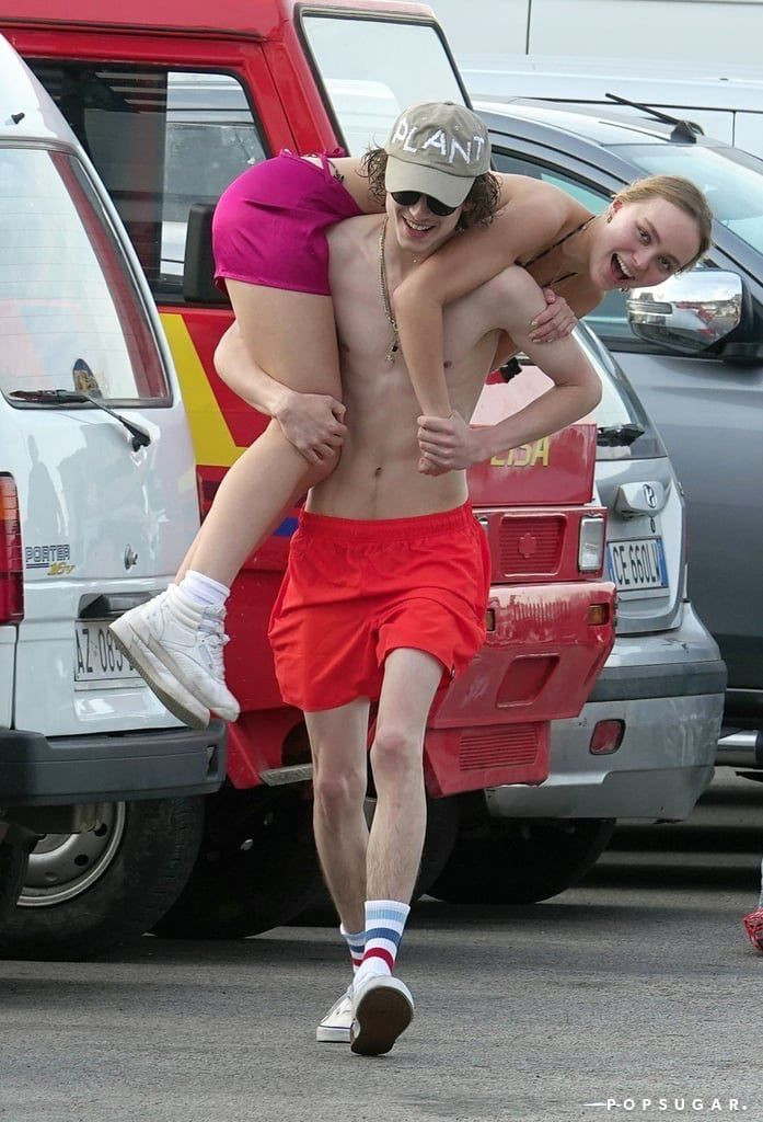 Hình ảnh gây sốt một thời của Lily và Timothée vào năm 2019 tại Capri, Ý.