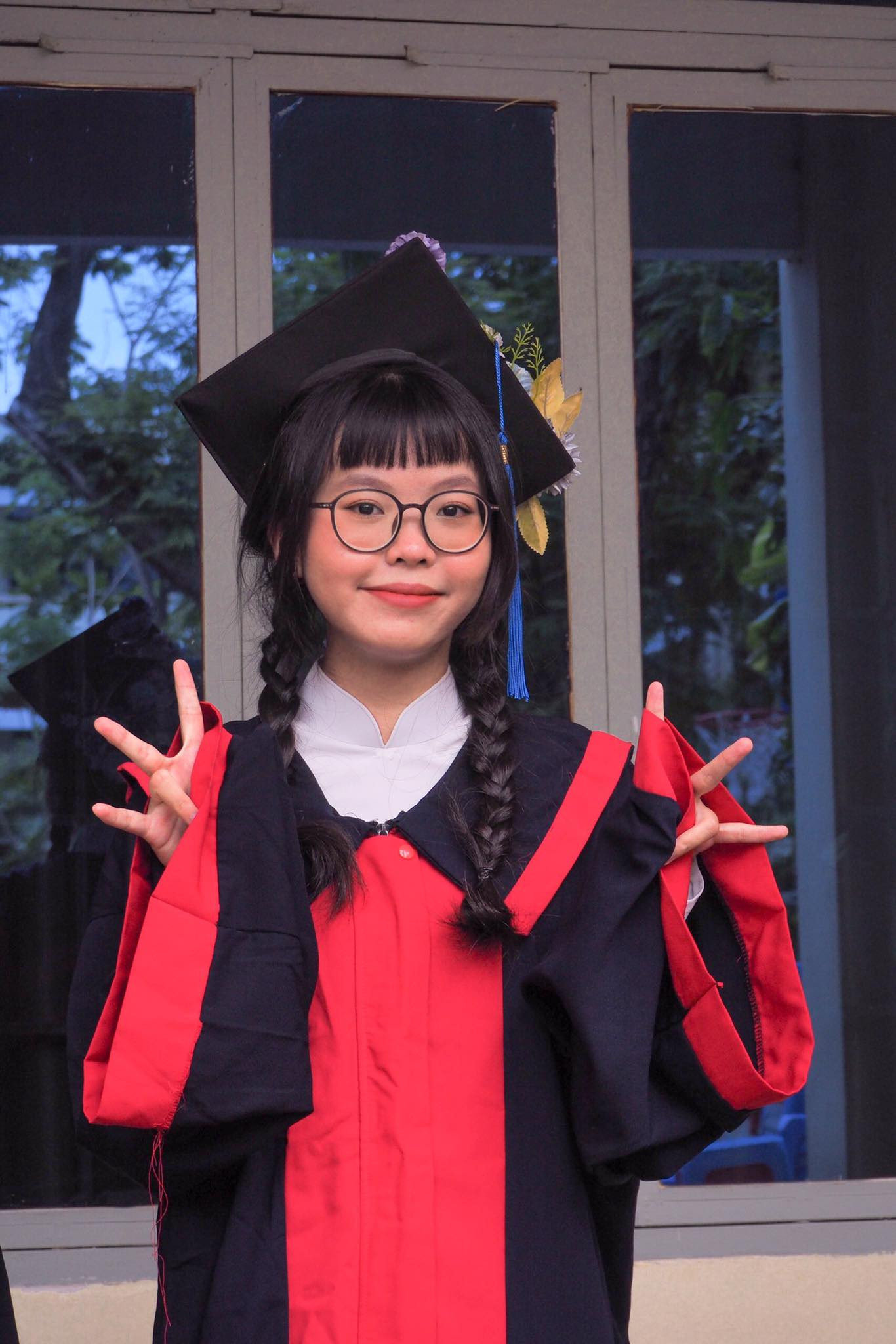 Thanh Trúc chủ yếu đọc lại lý thuyết và luyện lại những câu vận dụng cao. Ảnh: NVCC Thanh Trúc chủ yếu đọc lại lý thuyết và luyện lại những câu vận dụng cao. Ảnh: NVCC