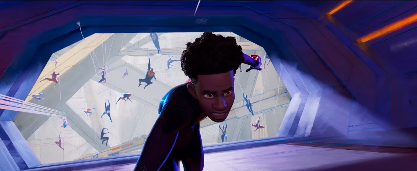 Chính vì những quan điểm trái ngược mà Miles Morales trở thành mục tiêu săn đuổi của Spider Man 2099 và toàn bộ thành viên của Vũ trụ Nhện. Chính vì những quan điểm trái ngược mà Miles Morales trở thành mục tiêu săn đuổi của Spider Man 2099 và toàn bộ thành viên của Vũ trụ Nhện.
