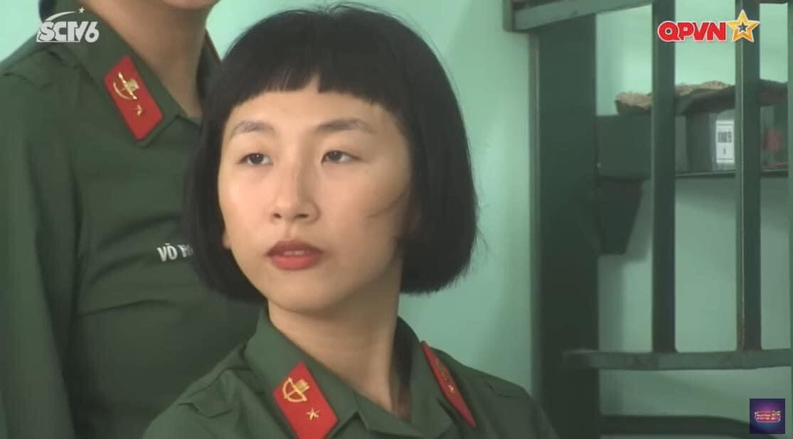 Trang Hý khiến khán giả cười bò ngay tập đầu tiên với màn "níu kéo lương thực" đáng yêu và hài hước. Trang Hý khiến khán giả cười bò ngay tập đầu tiên với màn "níu kéo lương thực" đáng yêu và hài hước.