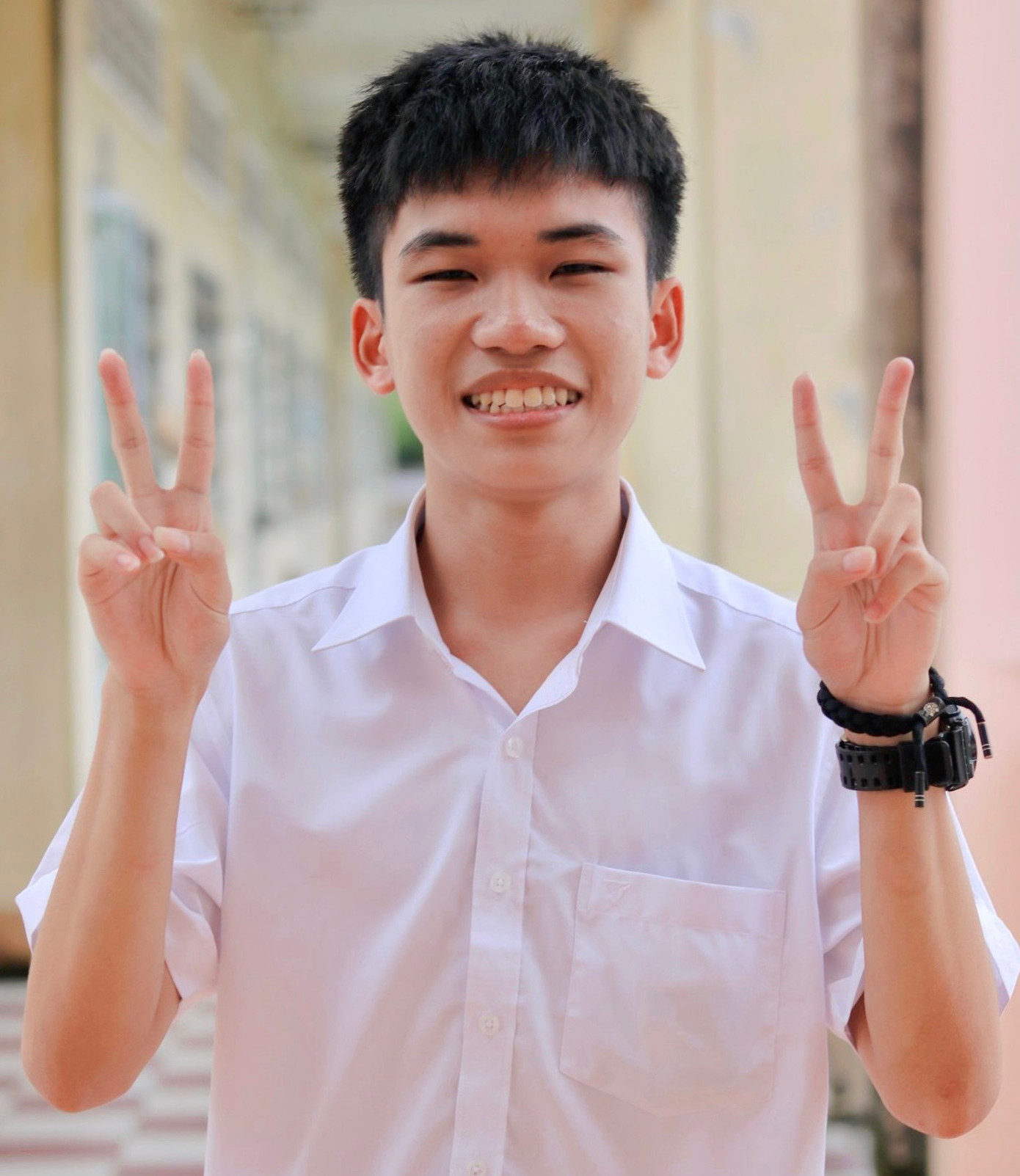 Điểm thi của Khánh Nguyên cao hơn điểm chuẩn năm ngoái 2 điểm nên cảm thấy khá nhẹ nhõm. Ảnh: NVCC