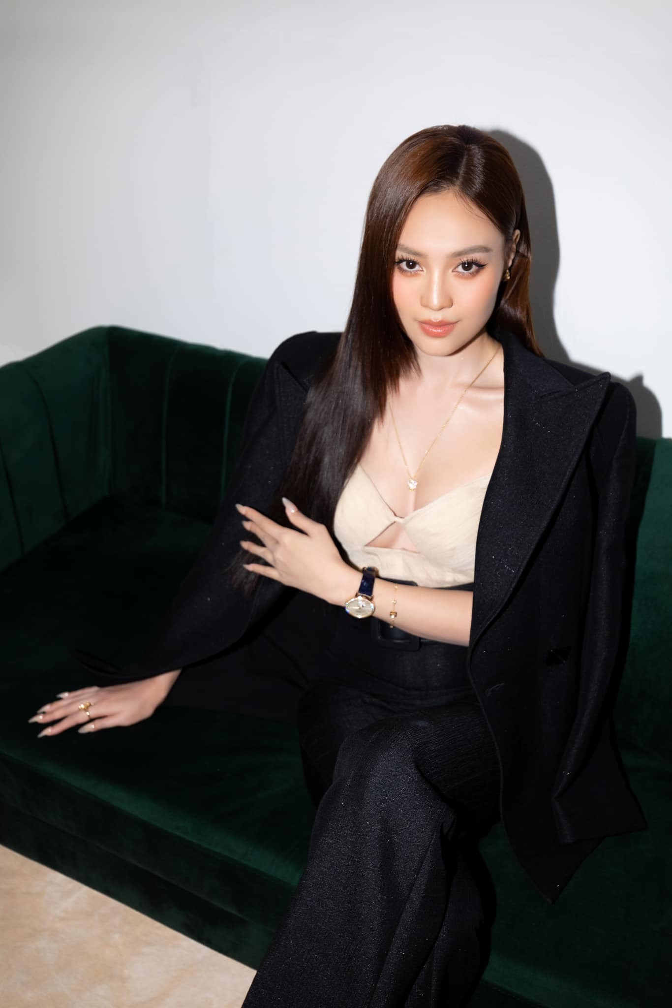 Nữ diễn viên Gái Già Lắm Chiêu được khán giả gọi vui là "đại gia showbiz" khi sở hữu sự nghiệp kinh doanh riêng và khối tài sản lớn ở độ tuổi khá trẻ.