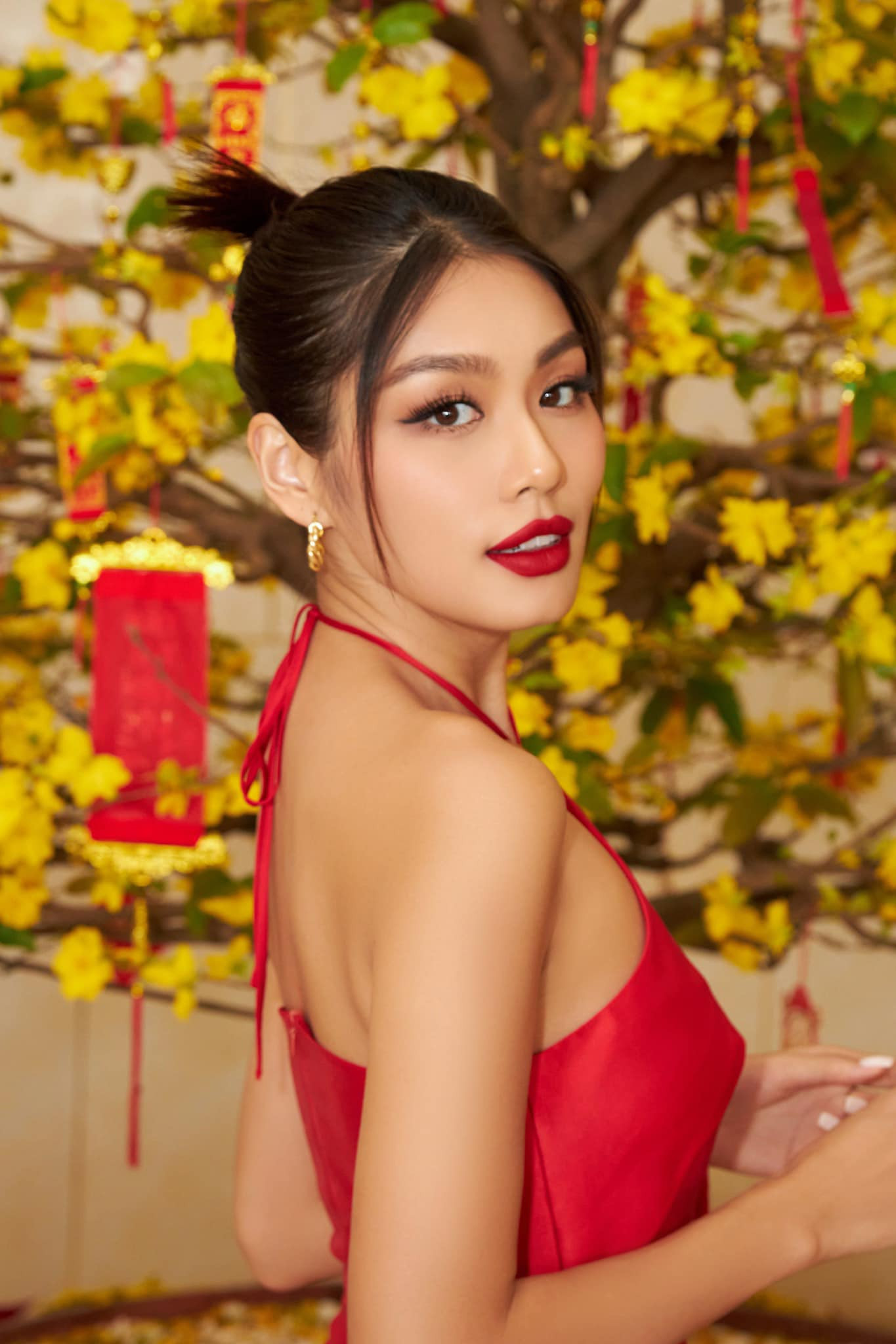 Á hậu Thảo Nhi sở hữu nhan sắc nổi bật cùng profle ấn tượng.