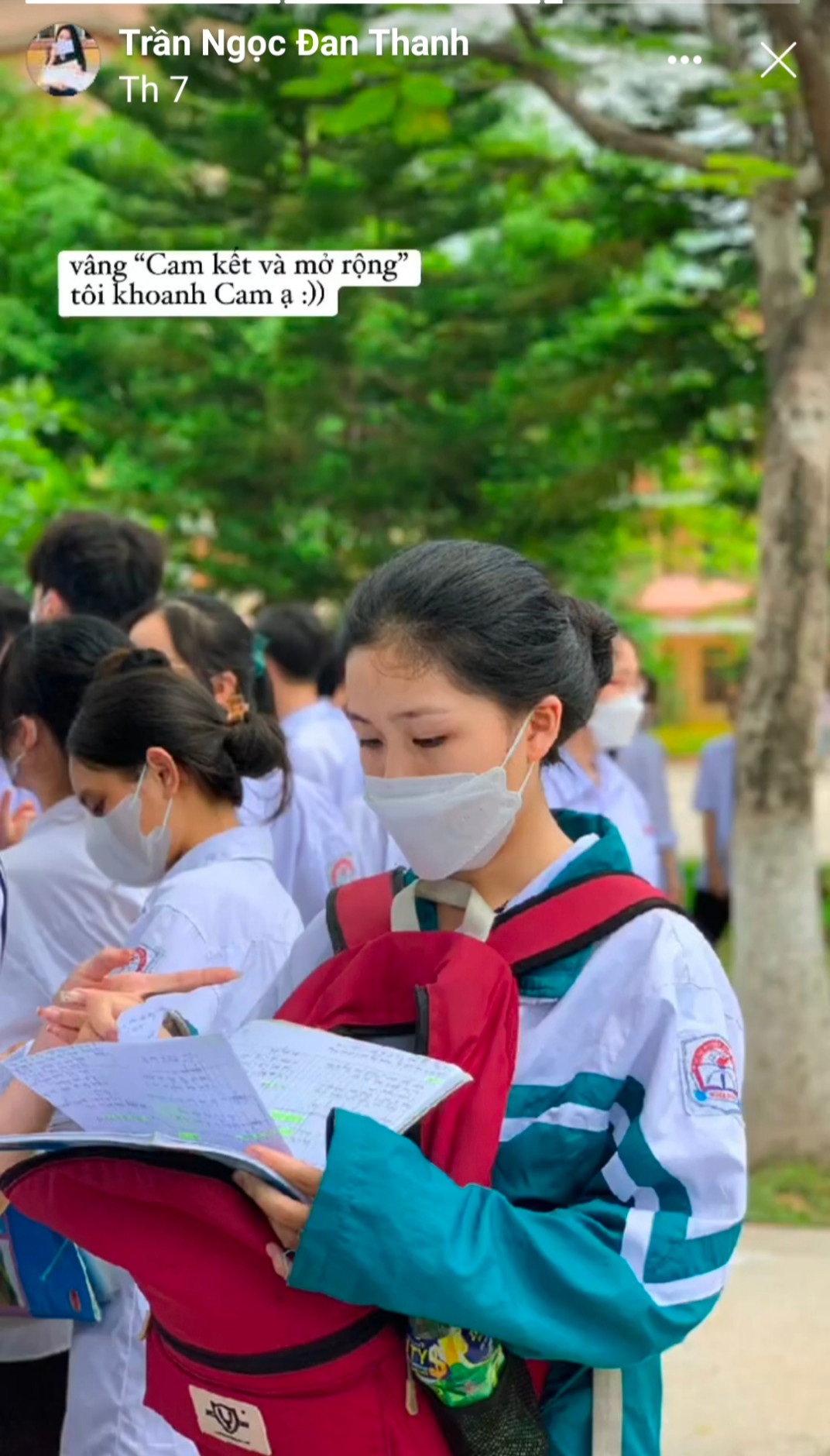 Một số hình ảnh khác của nữ sinh Nam Định - thủ khoa môn Ngữ Văn năm nay. Ảnh: FBNV Một số hình ảnh khác của nữ sinh Nam Định - thủ khoa môn Ngữ Văn năm nay. Ảnh: FBNV