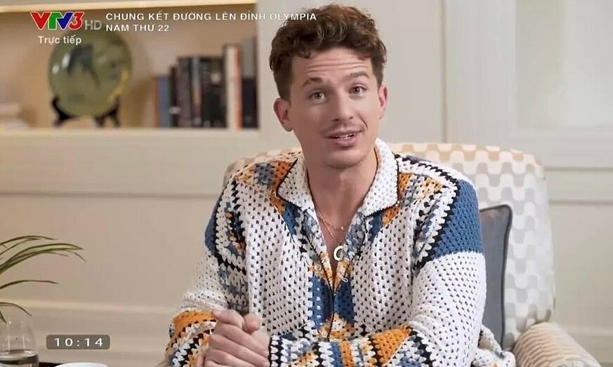 Charlie Puth trong chương trình Đường Lên Đỉnh Olympia năm 2022.