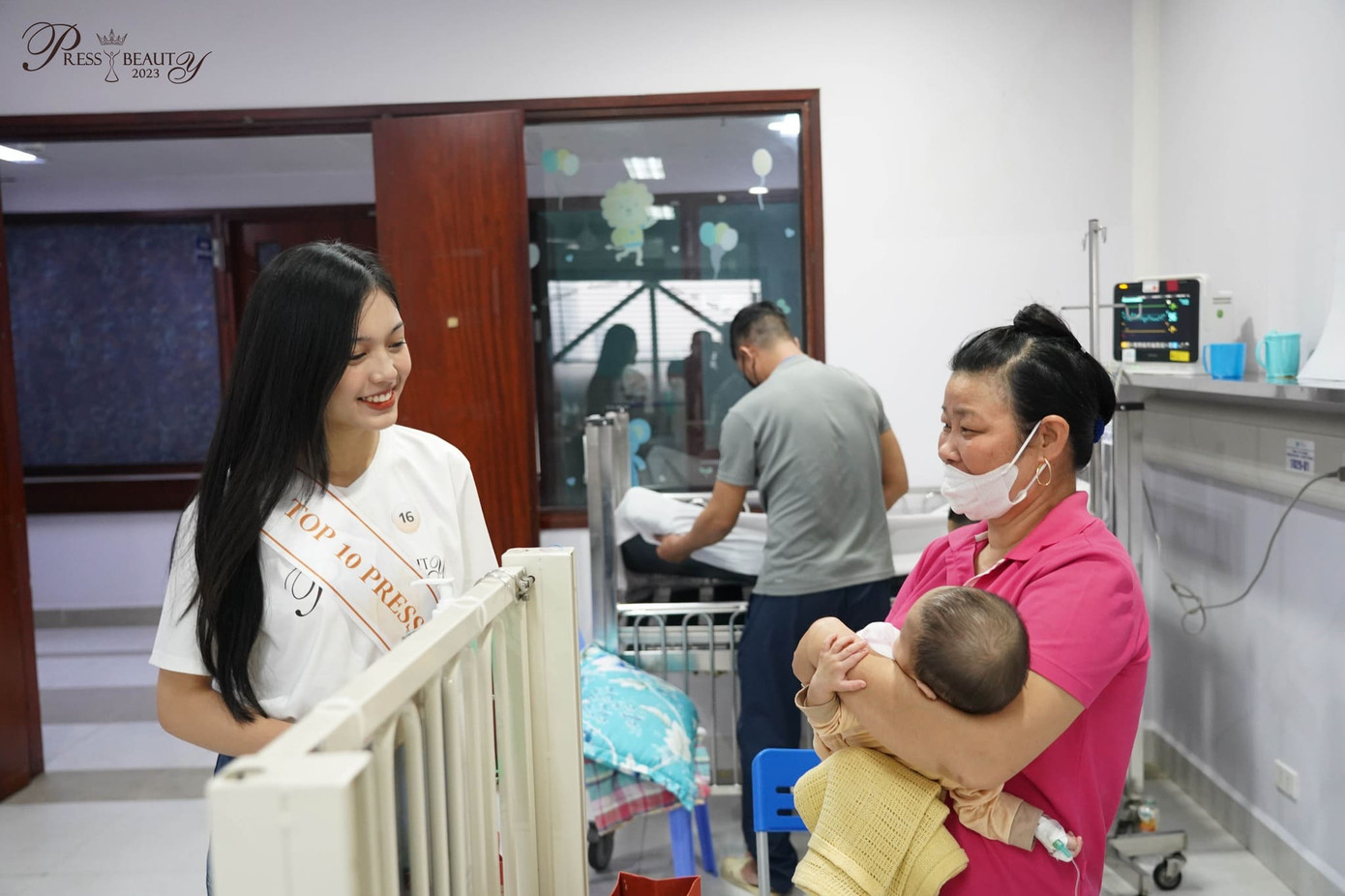 Nguyễn Thục Uyên Nhi cháy hết mình trong các hoạt động của cuộc thi.