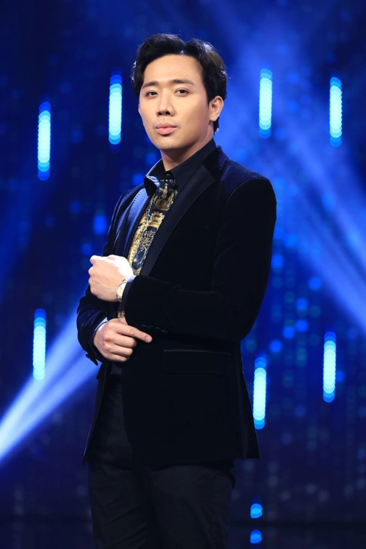 Nam diễn viên không ngần ngại kể về tình cũ tại Người Ấy Là Ai. Nam diễn viên không ngần ngại kể về tình cũ tại Người Ấy Là Ai.