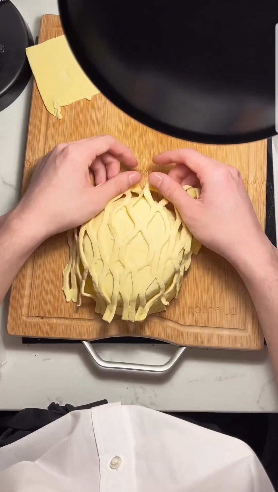 Skill nấu ăn đỉnh cao của chàng trai trẻ.