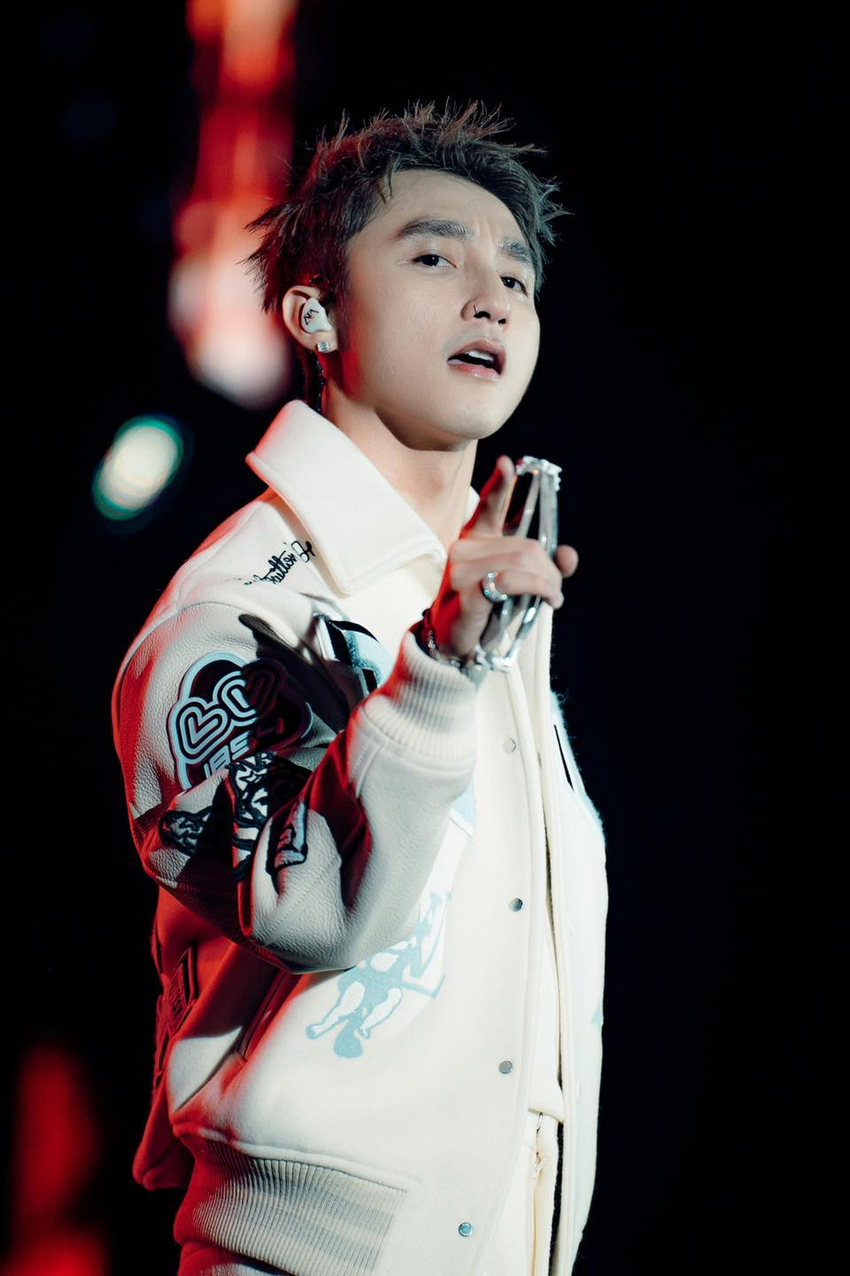 Thông tin giọng ca gốc Thái Bình vẫn tiếp tục ca hát khiến người hâm mộ không khỏi thích thú.