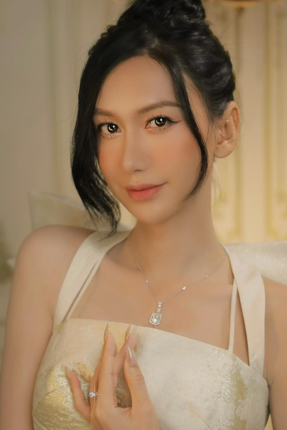 Lynk Lee từng gây sốt với loạt hit học đường như Ngày Ấy Bạn Và Tôi, Tạm Biệt Nhé, Cho Yôi Xin Một Vé Đi Tuổi Thơ…