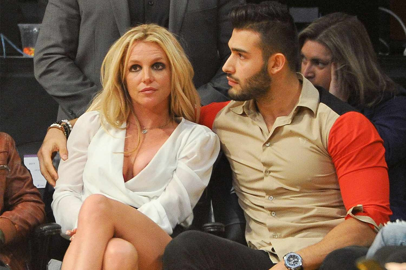 Sam Asghari từng giúp đỡ Britney Spears vượt qua thời điểm tranh chấp quyền giám hộ với bố. Sam Asghari từng giúp đỡ Britney Spears vượt qua thời điểm tranh chấp quyền giám hộ với bố.