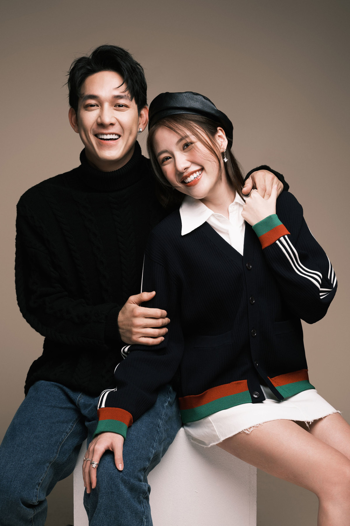 Cặp đôi Song Luân và Uyển Ân cũng đang được người hâm mộ tích cực "đẩy thuyền". Cặp đôi Song Luân và Uyển Ân cũng đang được người hâm mộ tích cực "đẩy thuyền".