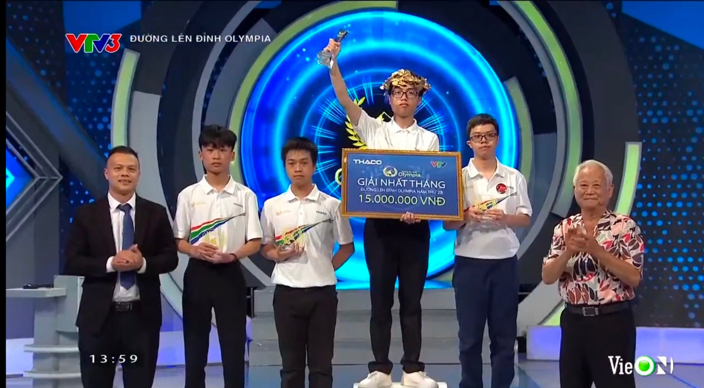 Nam sinh Hải Phòng giành chiến thắng thuyết phục với số điểm 255. Nam sinh Hải Phòng giành chiến thắng thuyết phục với số điểm 255.