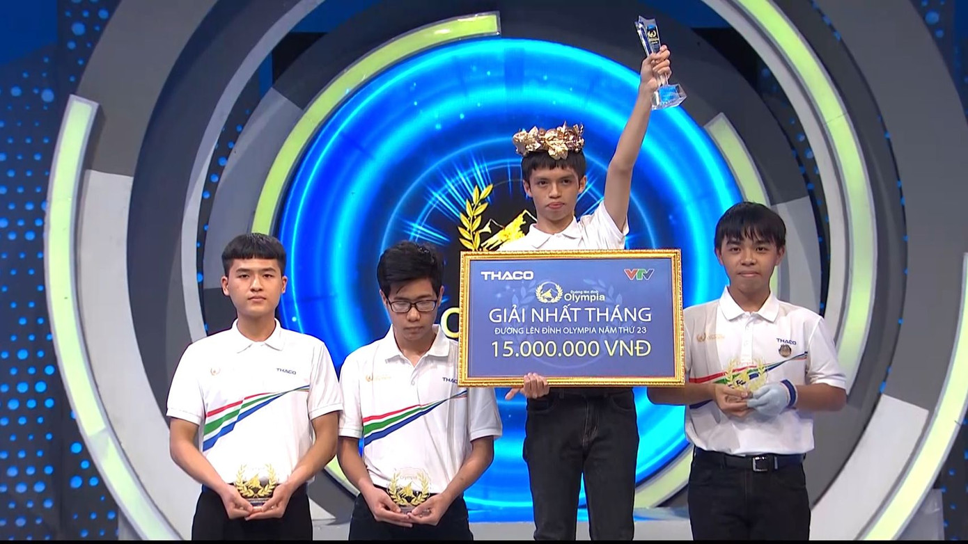 Nam sinh chiến thắng thuyết phục với 305 điểm. Nguồn: Fanpage Đường Lên Đỉnh Olympia