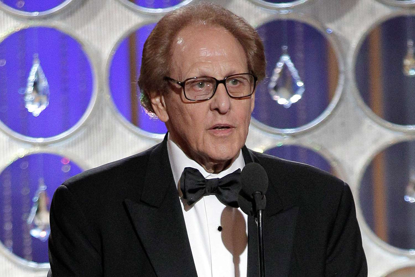 Philip Berk - cựu Chủ tịch Hiệp hội Báo chí nước ngoài ở Hollywood. Philip Berk - cựu Chủ tịch Hiệp hội Báo chí nước ngoài ở Hollywood.