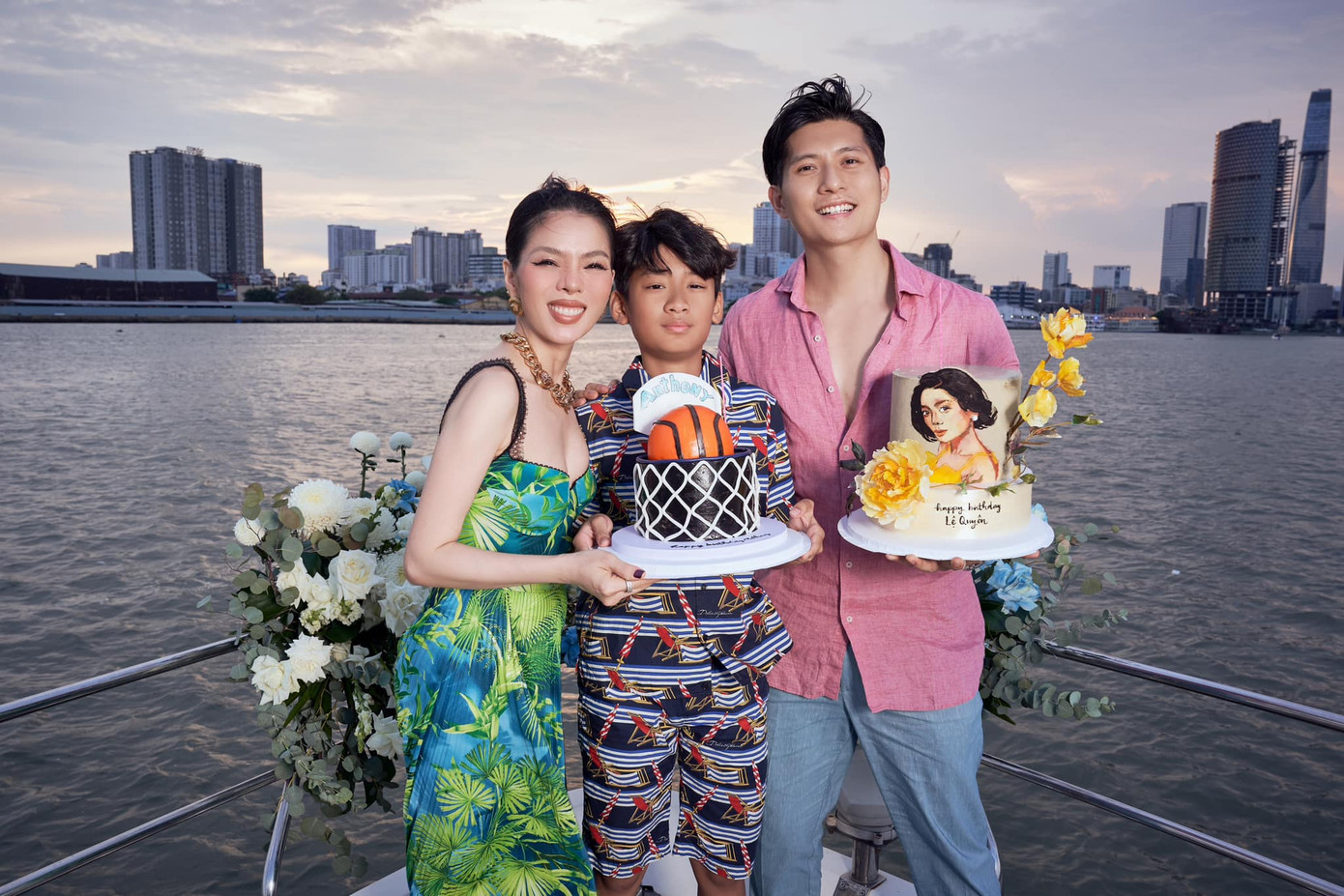Lâm Bảo Châu tham gia vào việc tổ chức sinh nhật cho Lệ Quyên và con trai Lâm Bảo Châu tham gia vào việc tổ chức sinh nhật cho Lệ Quyên và con trai