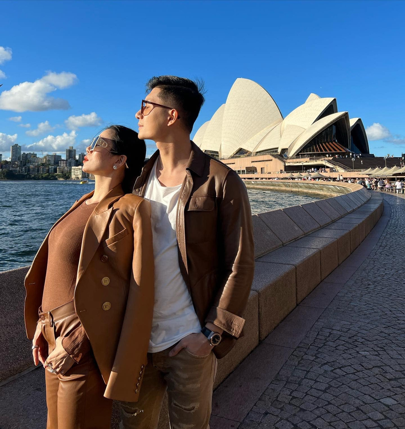 Cặp đôi thường xuyên cùng nhau "vi vu khắp thế gian".