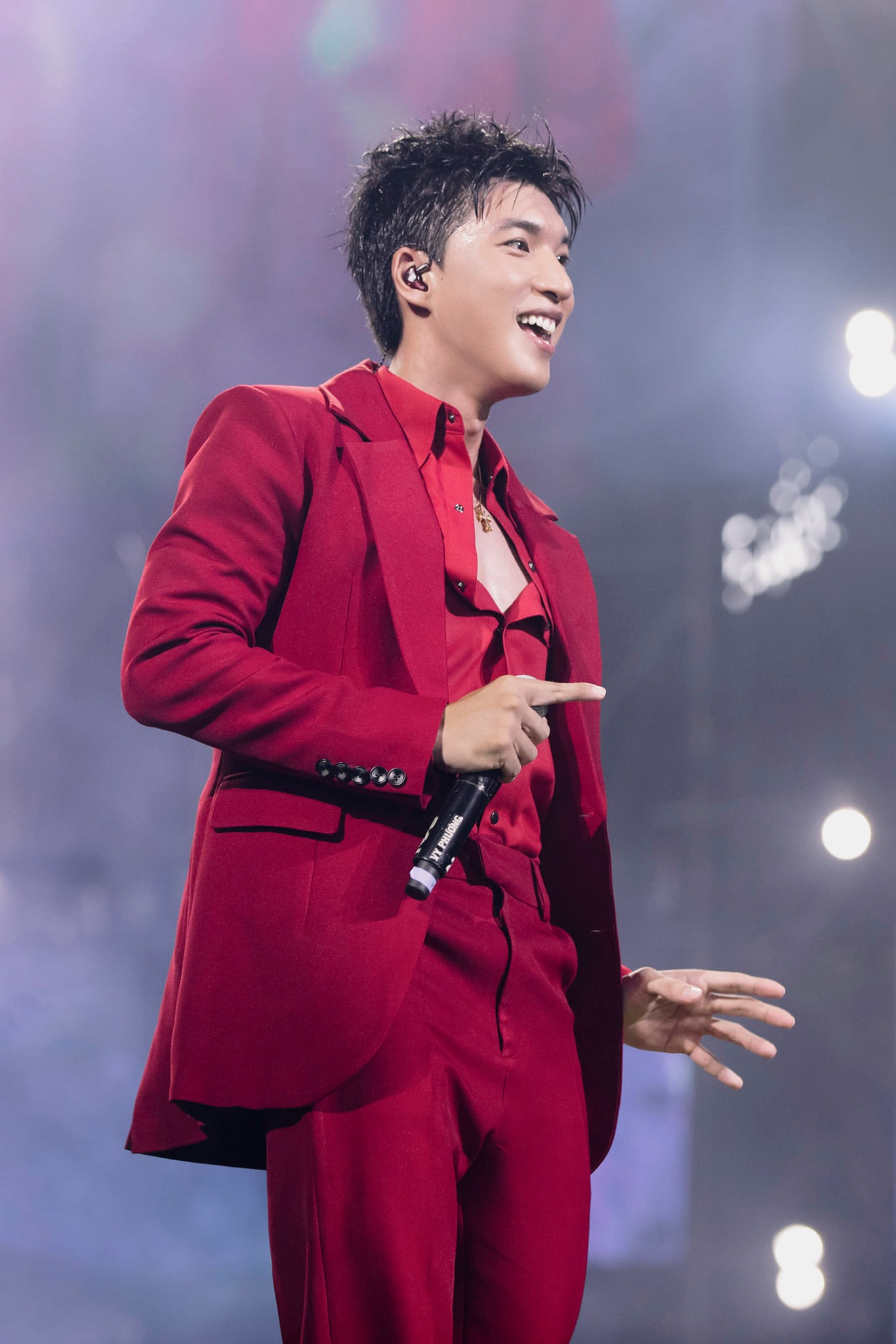 Sự nghiệp của HIEUTHUHAI ngày càng “lên hương” sau King Of Rap. Sự nghiệp của HIEUTHUHAI ngày càng “lên hương” sau King Of Rap.