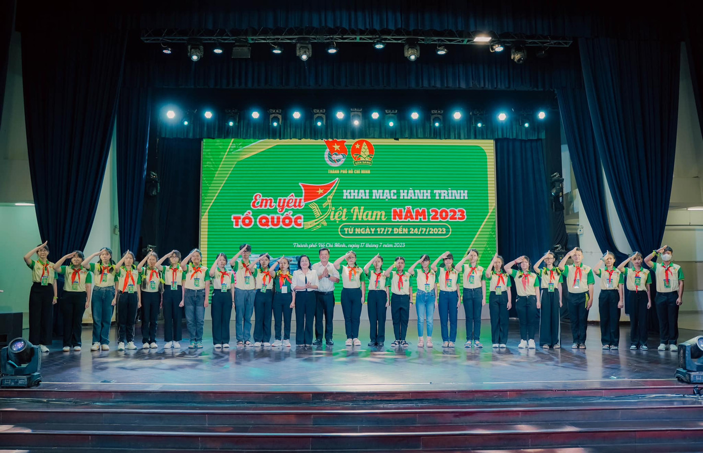 Lễ khai mạc hành trình "Em yêu Tổ quốc Việt Nam" năm 2023.