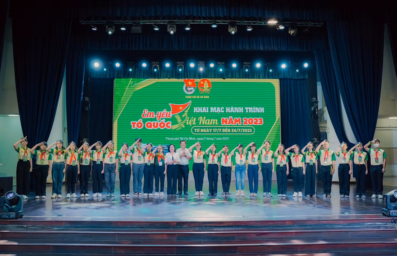 Lễ khai mạc hành trình "Em yêu Tổ quốc Việt Nam" năm 2023.